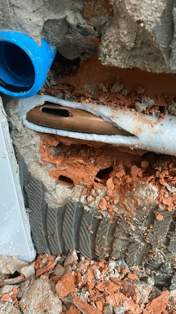 Reparo de tubulação em parede